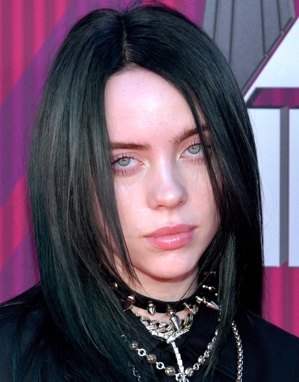 Billie_Eilish_2019_by_Glenn_Francis_(cropped)_2.jpeg