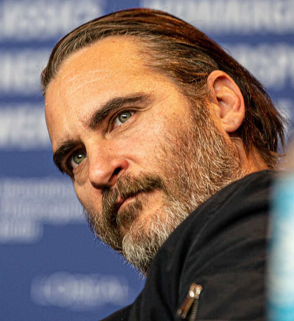 Joaquin_Phoenix-1325.jpg_(cropped).jpeg